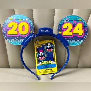 Disney Parks NTW (battery tab pulled) 2024 Glow Light Up Ears